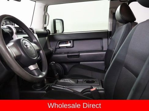 Used 2008 Toyota FJ Cruiser 4WD image 10