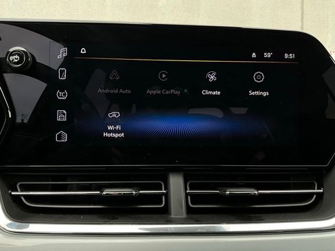 Used 2025 Chevrolet Trax LT image 27