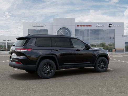 New 2025 Jeep Grand Cherokee L Altitude image 8