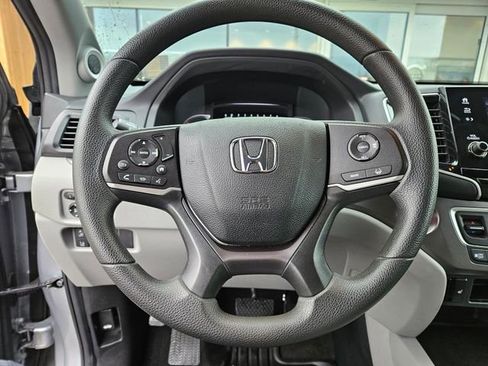 Used 2020 Honda Pilot EX image 18
