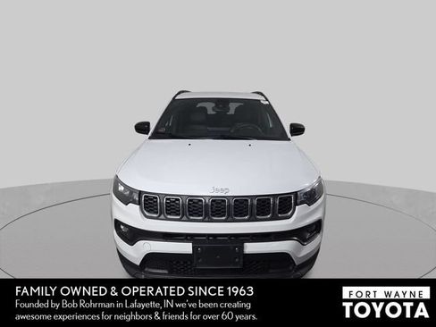Used 2024 Jeep Compass Latitude AWD/4WD image 3