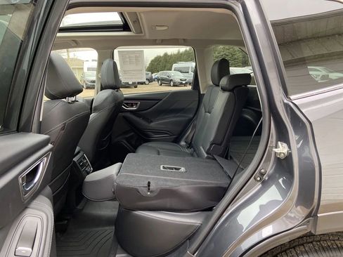 Used 2021 Subaru Forester Limited image 28