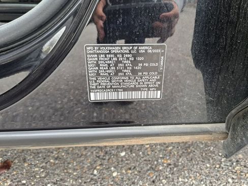 Used 2024 Volkswagen Atlas SEL Premium R-Line image 29