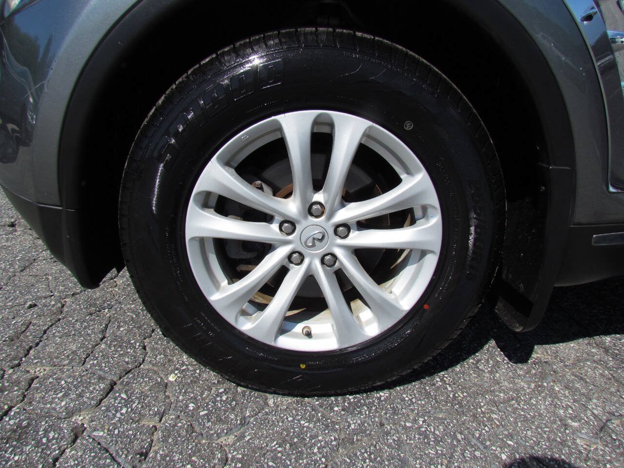Used 2012 INFINITI FX35 AWD w/ Premium Pkg image 26