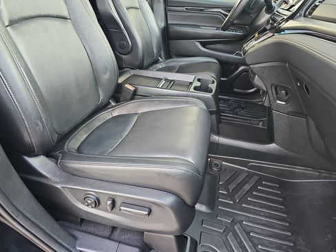 Used 2022 Honda Odyssey Touring image 13