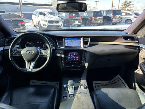 Used 2019 INFINITI QX50 Essential w/ Sensory Package image 18