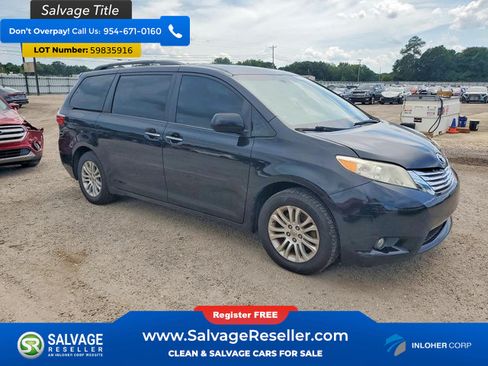 Used 2015 Toyota Sienna XLE w/ XLE Navigation Package FWD image 5