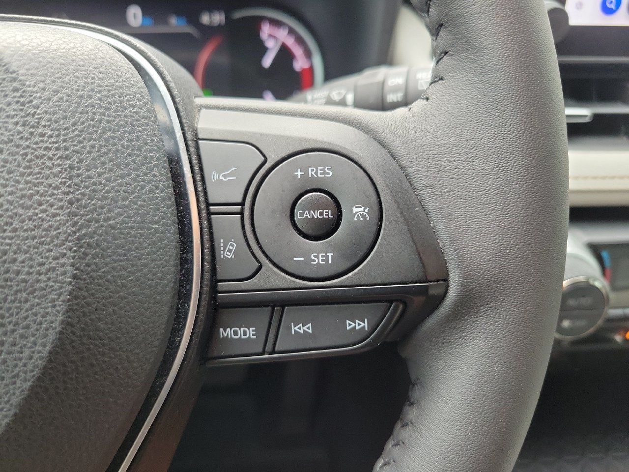 Used 2024 Toyota RAV4 XLE Premium FWD image 19