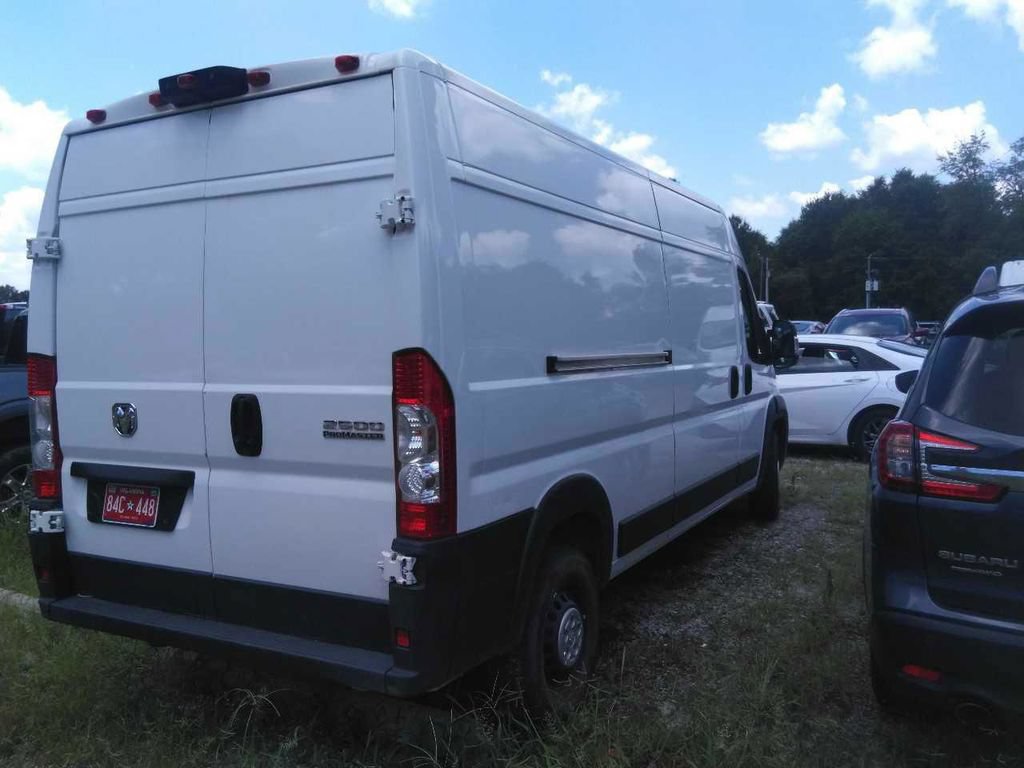 Used 2025 RAM ProMaster 2500 w/ Convenience Group FWD image 3