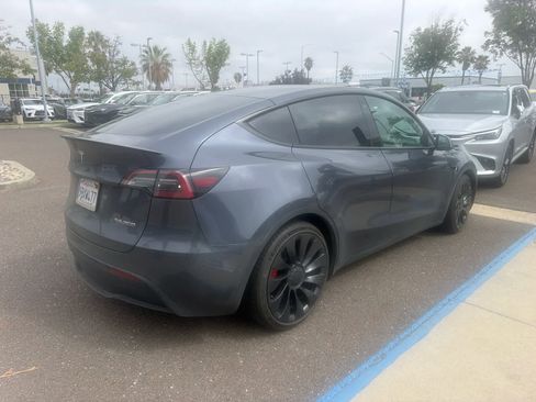 Used 2022 Tesla Model Y Performance AWD/4WD image 3