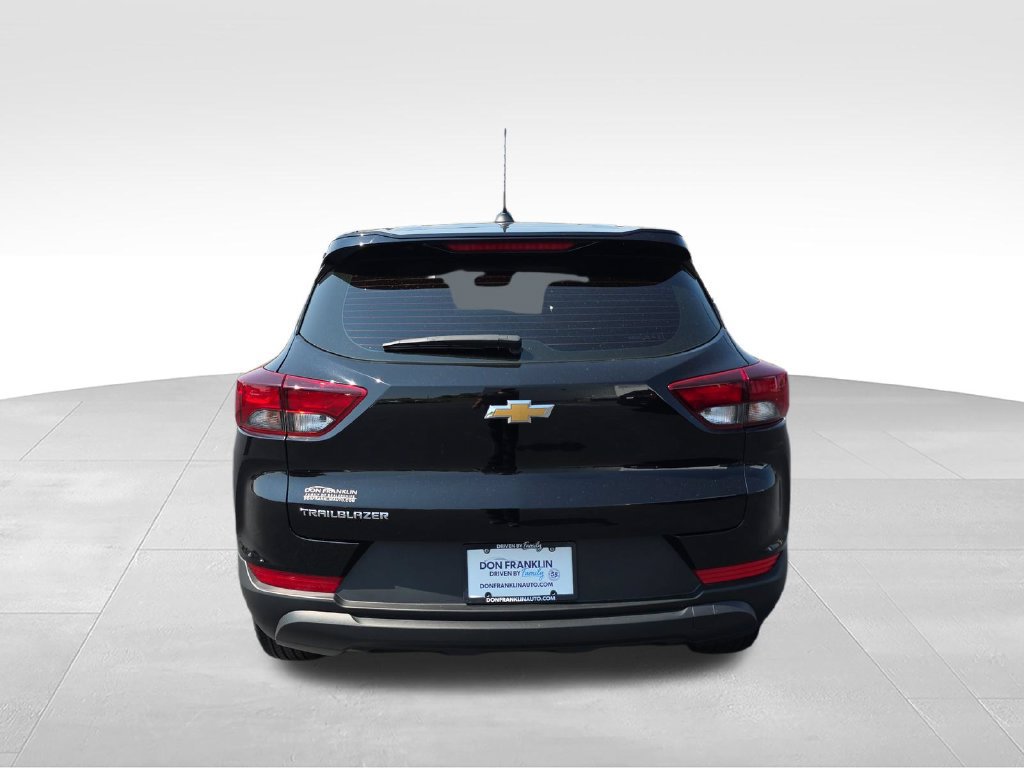 Used 2025 Chevrolet TrailBlazer LS FWD image 4