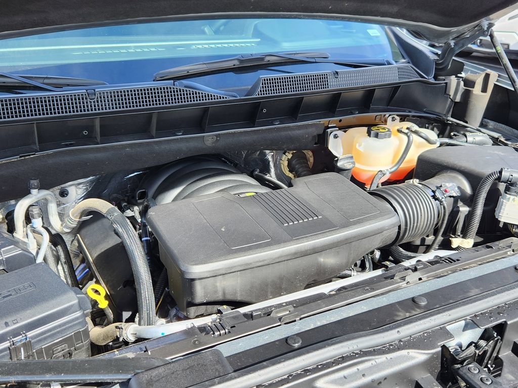 Used 2025 Chevrolet Silverado 1500 LT AWD/4WD image 20