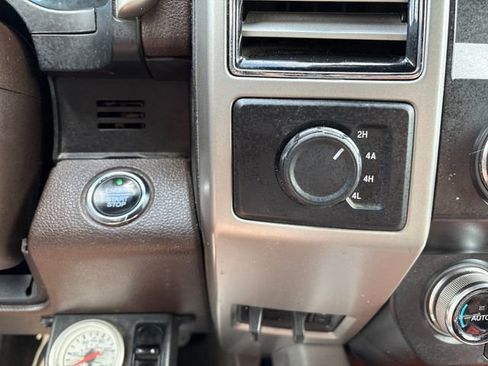 Used 2019 Ford F150 King Ranch w/ Equipment Group 601A Luxury AWD/4WD image 17
