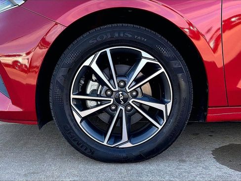 Certified 2024 Kia Forte LXS w/ LXS Technology Package image 8