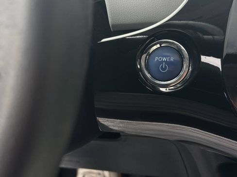 Used 2016 Toyota Prius Four w/ Advanced Technology Package FWD image 18