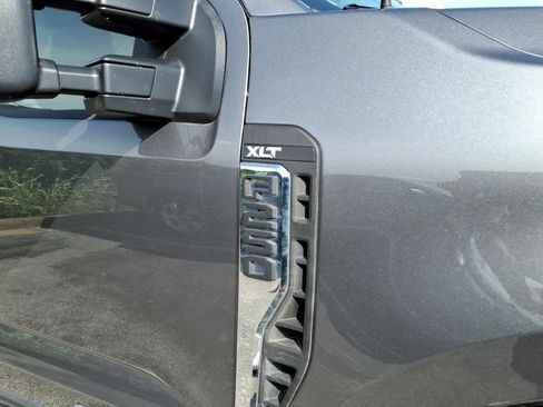 Used 2025 Ford F250 XLT AWD/4WD image 16