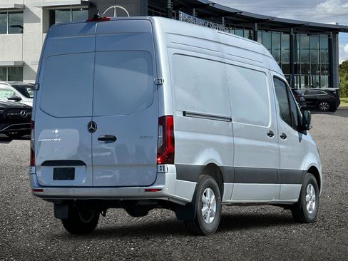 New 2024 Mercedes-Benz Sprinter 2500 image 4