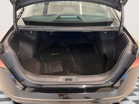 Used 2025 Nissan Altima 2.5 SV FWD image 9