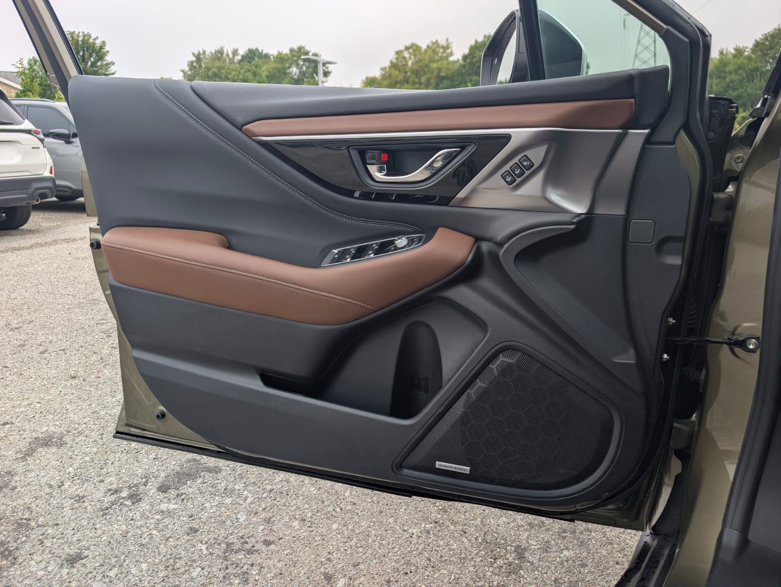 Used 2020 Subaru Outback Touring AWD/4WD image 27