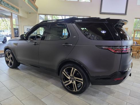 New 2026 Land Rover Discovery Limited Edition image 7