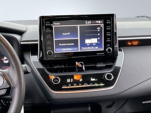 Used 2021 Toyota Corolla LE image 7