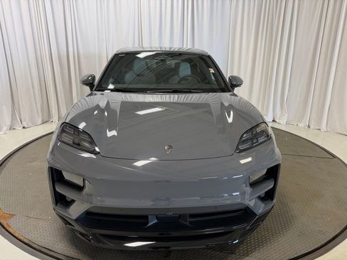 Used 2025 Porsche Macan Turbo Electric AWD/4WD image 35