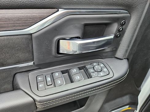New 2026 RAM 2500 Laramie w/ Night Edition AWD/4WD image 17