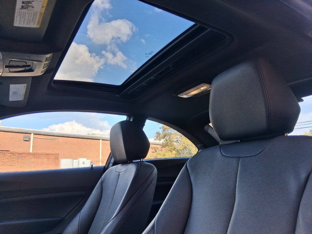 Used 2019 BMW 230i Coupe w/ Convenience Package RWD image 12