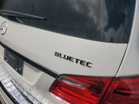 Used 2015 Mercedes-Benz GL 320 BlueTEC 4MATIC image 6