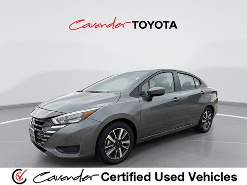 Used 2025 Nissan Versa SV FWD image 1