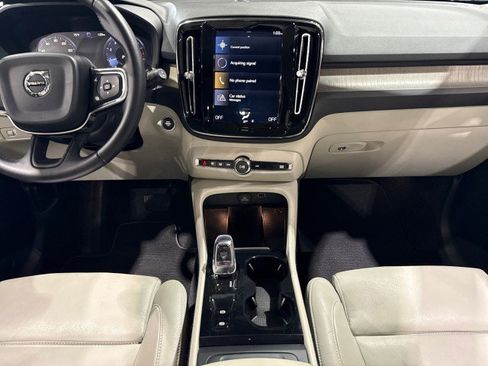 Used 2020 Volvo XC40 T4 Inscription image 72
