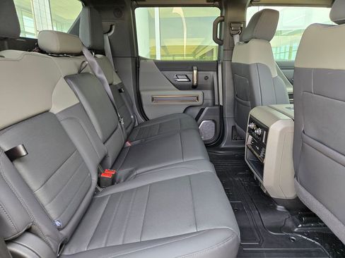 Used 2024 GMC Hummer EV 2X w/ LPO, Illumination Package AWD/4WD image 31