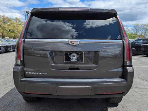 Used 2020 Cadillac Escalade Platinum AWD/4WD image 9