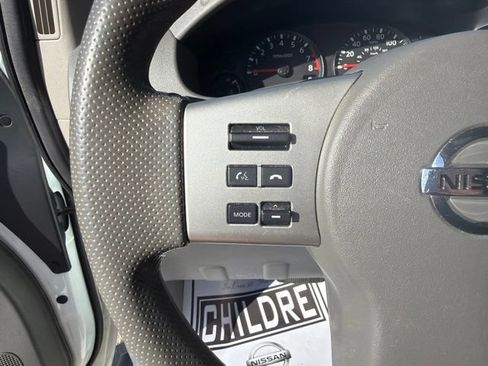 Used 2014 Nissan Frontier SV w/ SV Value Truck Package RWD image 18