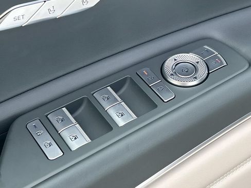 New 2026 Genesis GV80 2.5T RWD image 19