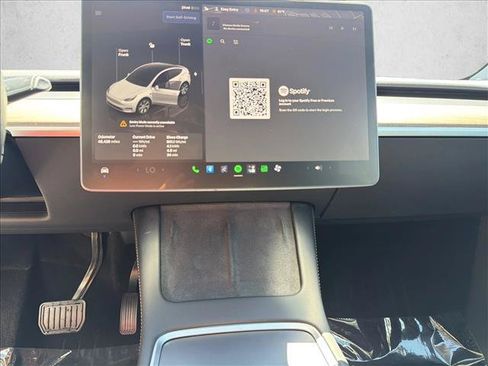 Used 2023 Tesla Model Y Long Range AWD/4WD image 16