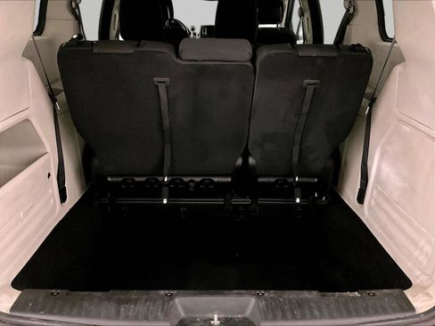 Used 2019 Dodge Grand Caravan SE image 35