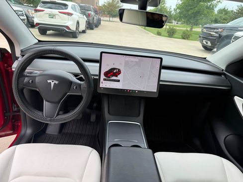 Used 2021 Tesla Model Y Long Range AWD/4WD image 11