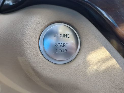 Used 2019 Mercedes-Benz GLE 400 4MATIC image 27