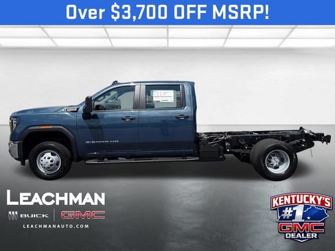 New 2026 GMC Sierra 3500 Pro AWD/4WD image 6
