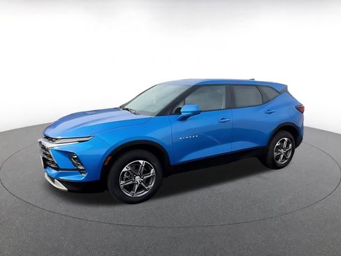 Used 2025 Chevrolet Blazer LT image 8