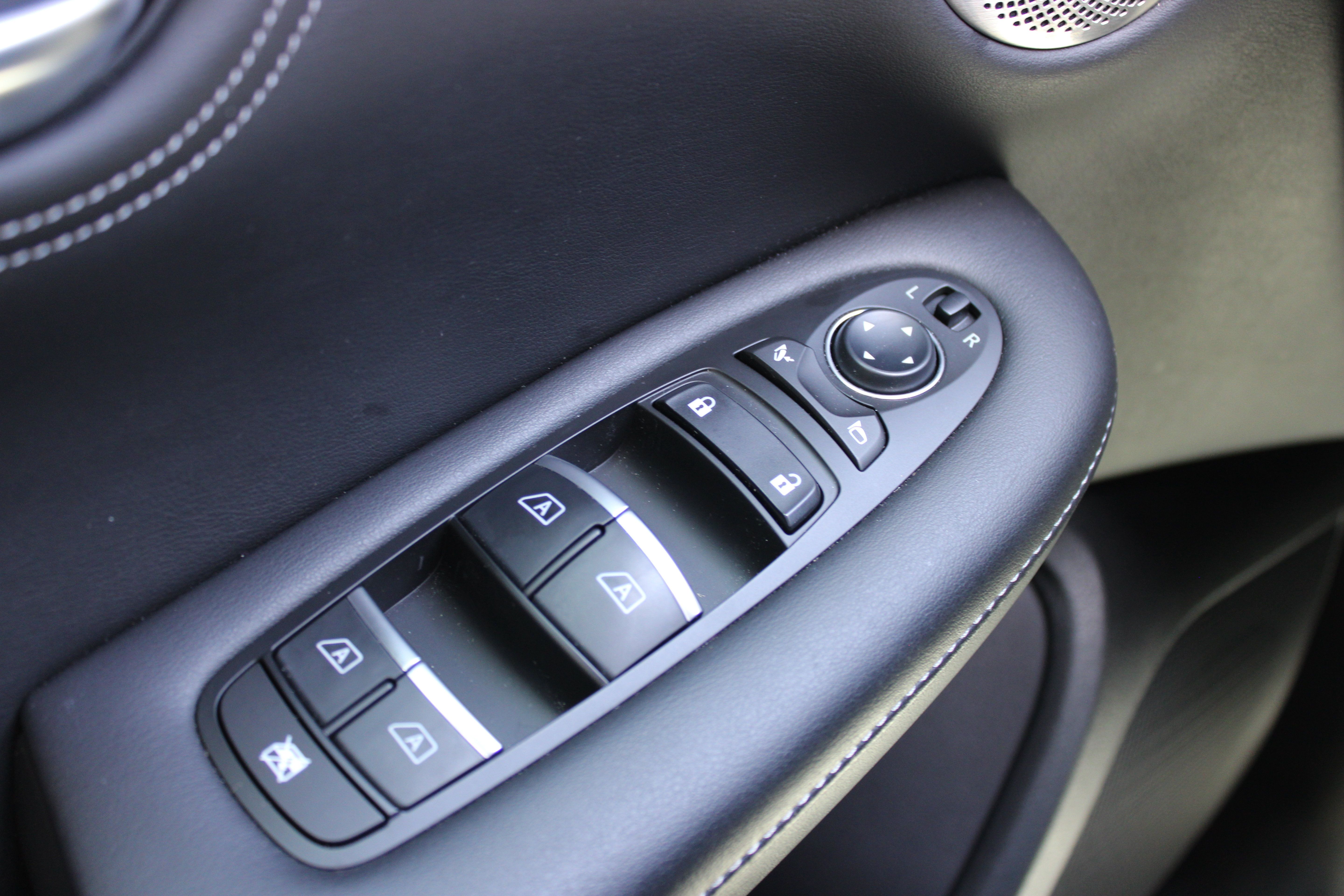 Used 2023 INFINITI QX55 Sensory w/ Lighting Package AWD/4WD image 33