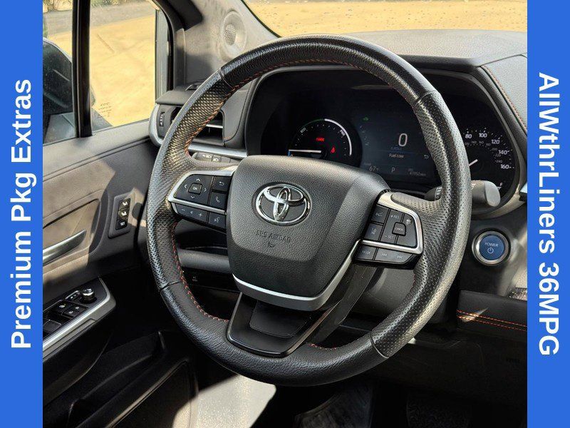 Used 2024 Toyota Sienna XSE w/ XSE Premium Package FWD image 15