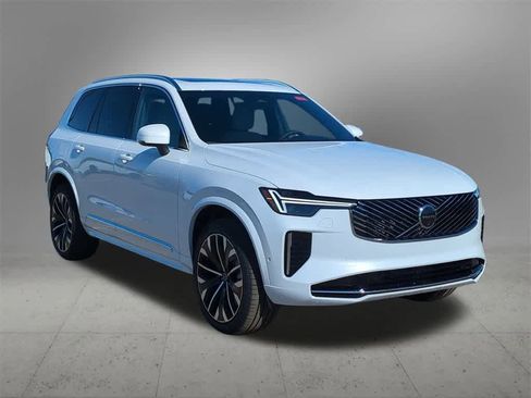 New 2026 Volvo XC90 B6 Plus w/ Protection Package Premier image 8