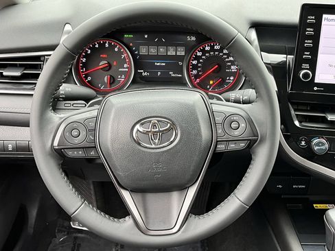 Used 2023 Toyota Camry XSE FWD image 11