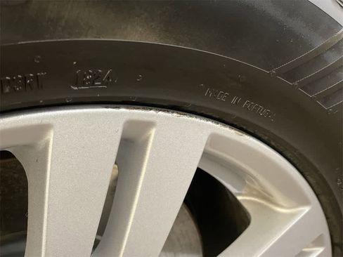 Used 2011 Cadillac SRX 2WD image 35