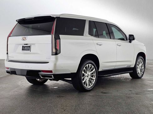 Used 2023 Cadillac Escalade Premium Luxury w/ Performance Package image 3
