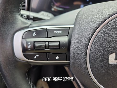 Used 2023 Kia Sportage EX FWD image 28