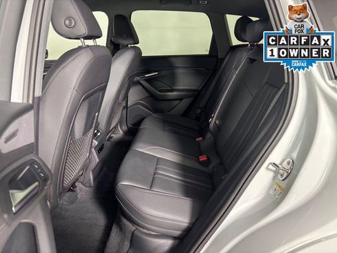 Used 2025 Audi Q6 e-tron Premium w/ Convenience Package image 28