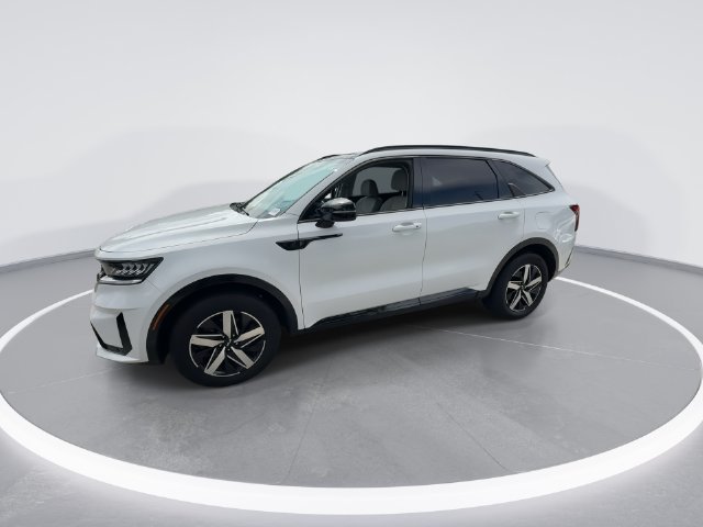 Used 2022 Kia Sorento EX w/ Panoramic Sunroof Package FWD image 4